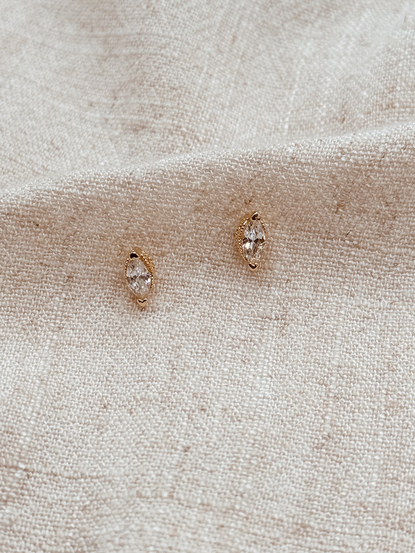 Vintager Stud Earrings