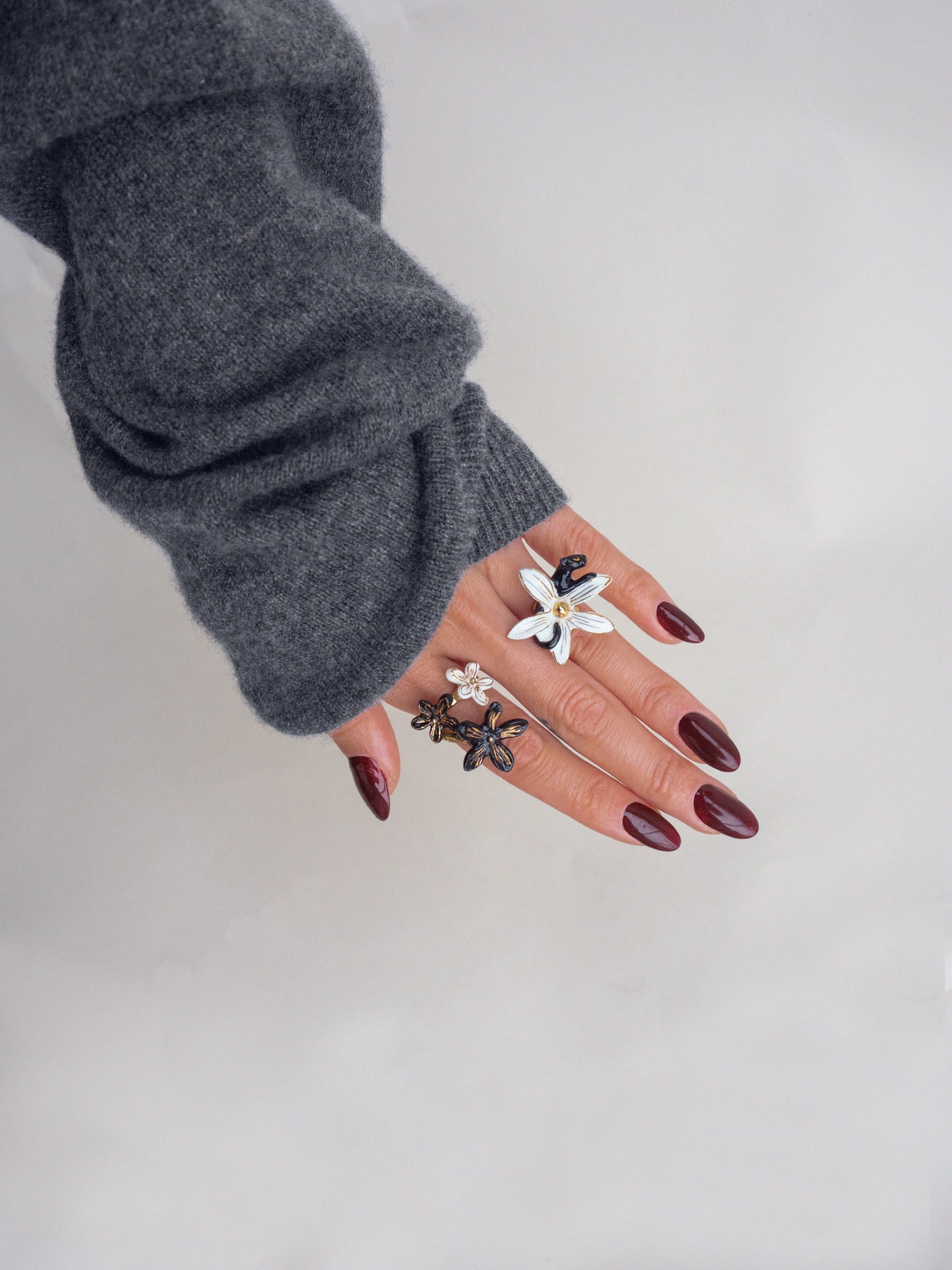 Erine Flowers Ring