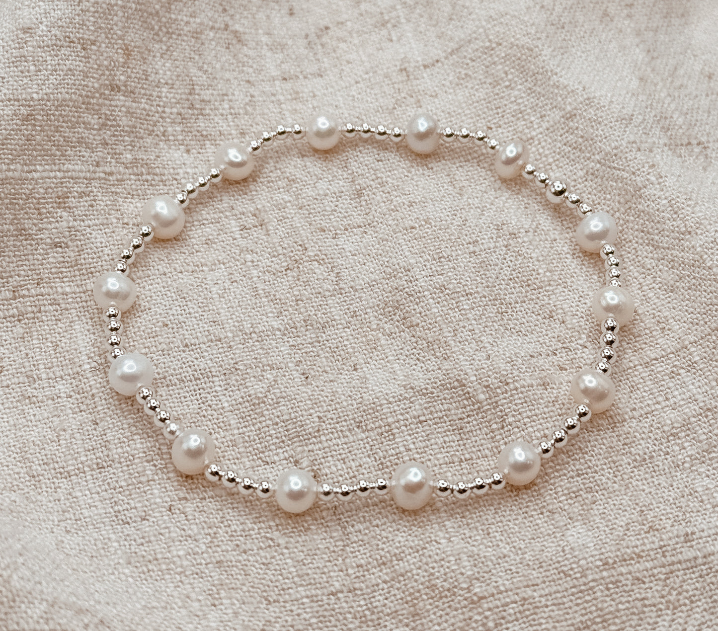 Elastic Pearl Bracelet