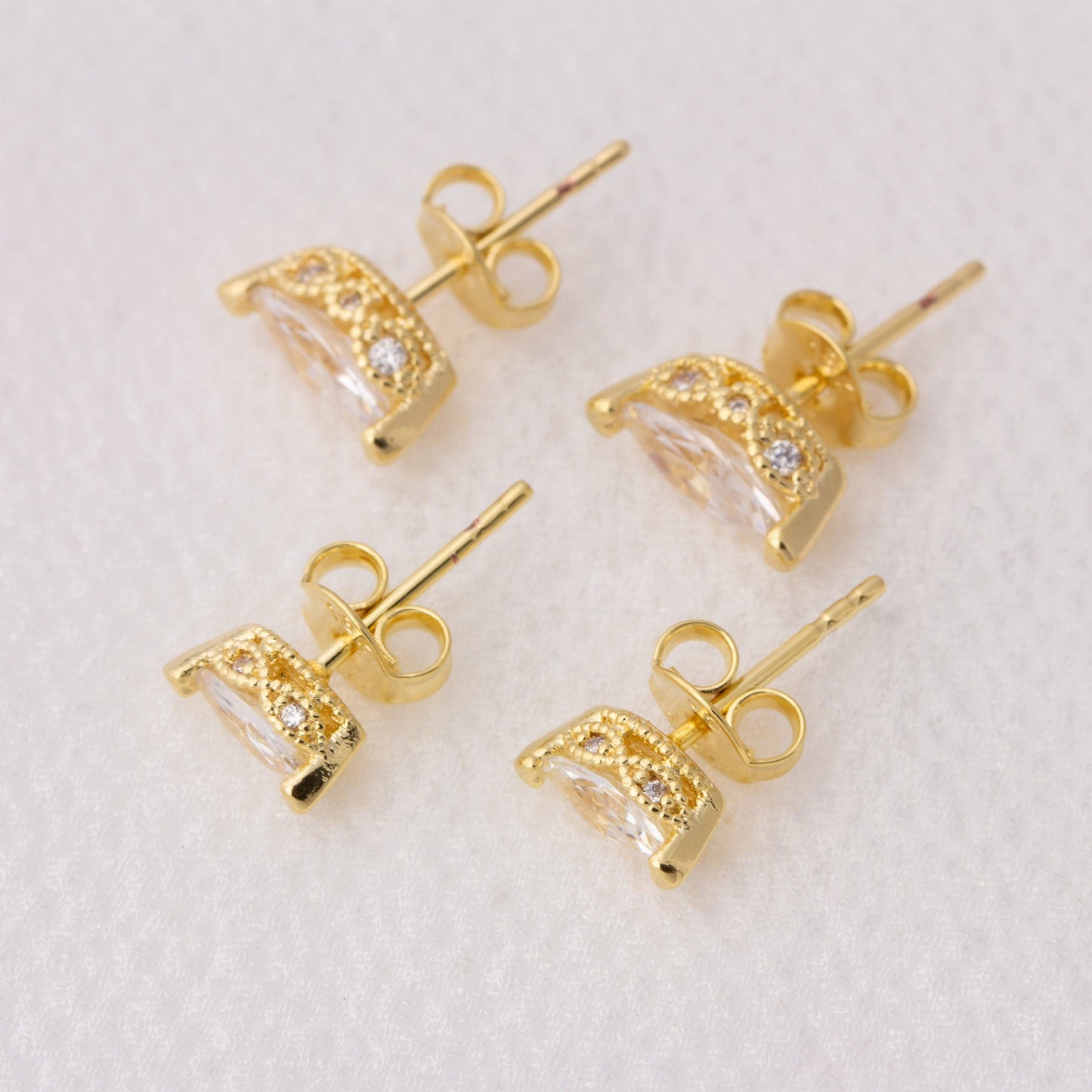 Vintager Stud Earrings