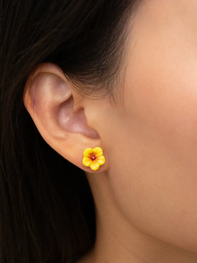 Mini Hibiscus Stud